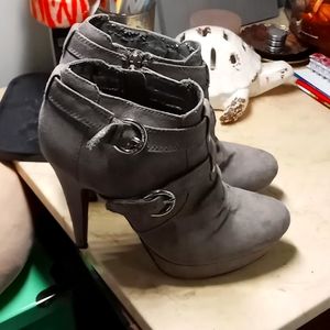 GUESS Ankle Booties
